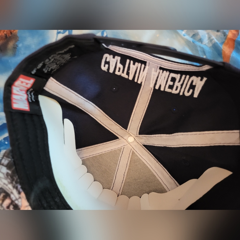 Marvel Captain America Snap Back - image 5